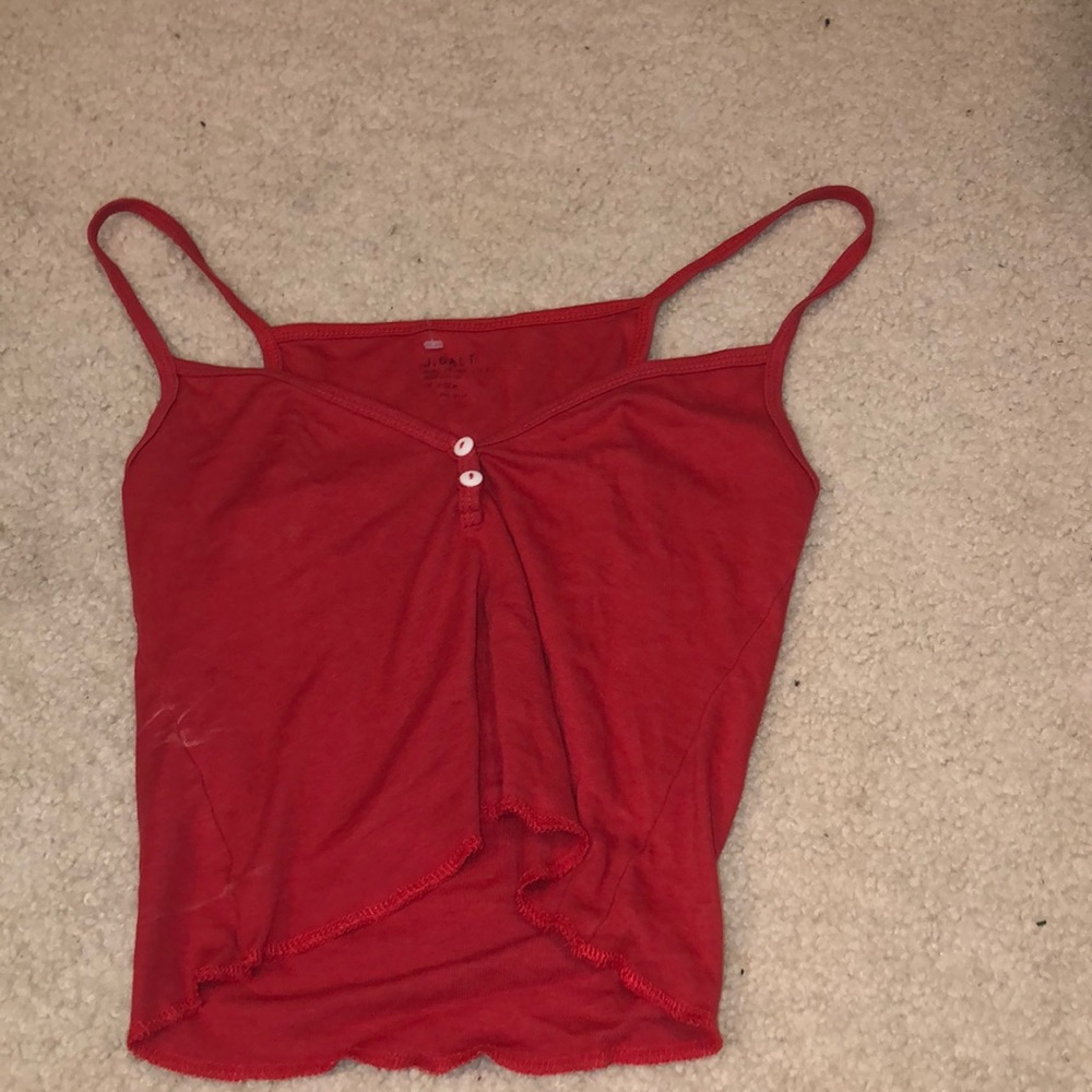 red tanktop!